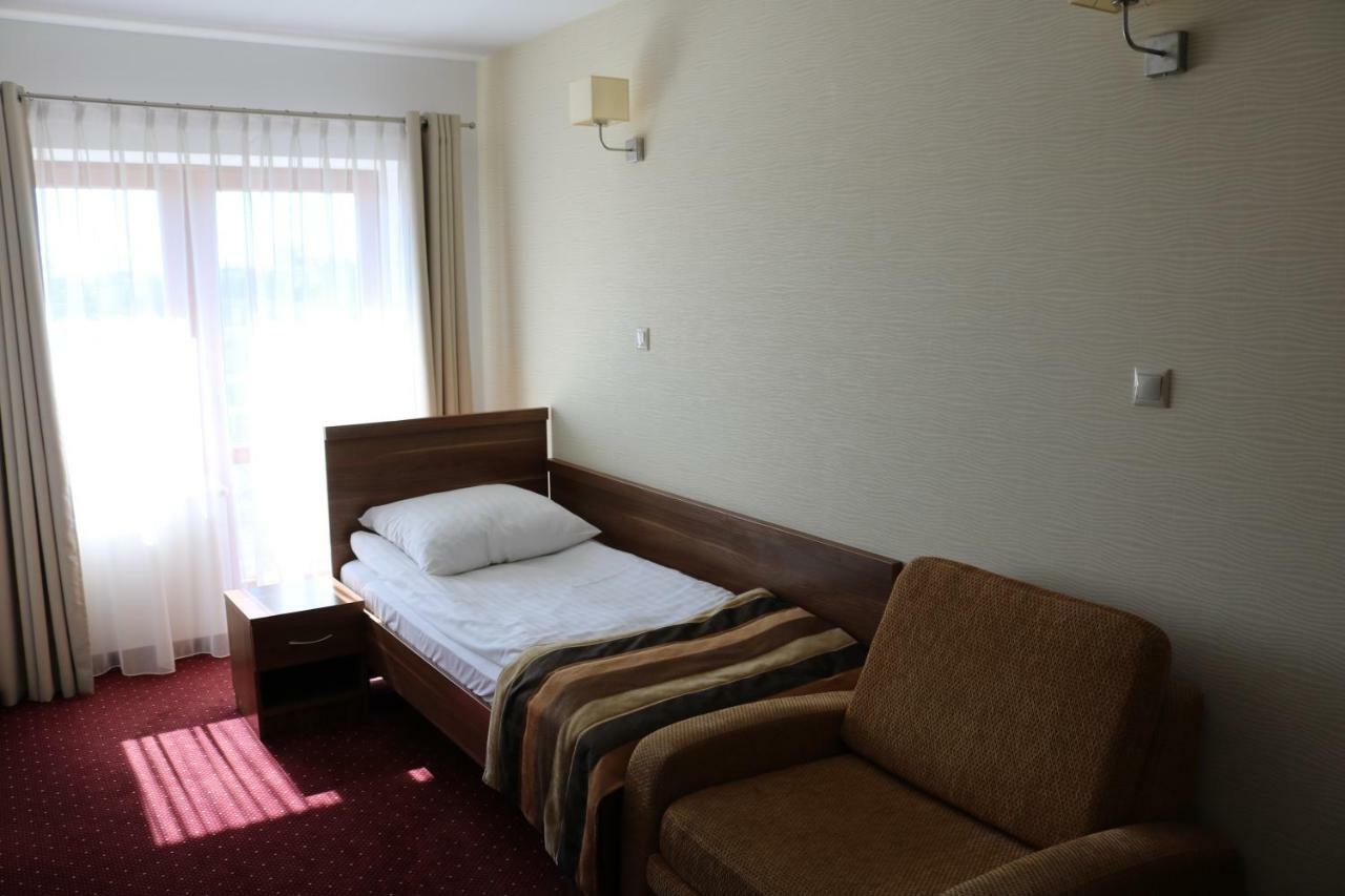 Hotel Dyminy كيلتشي المظهر الخارجي الصورة