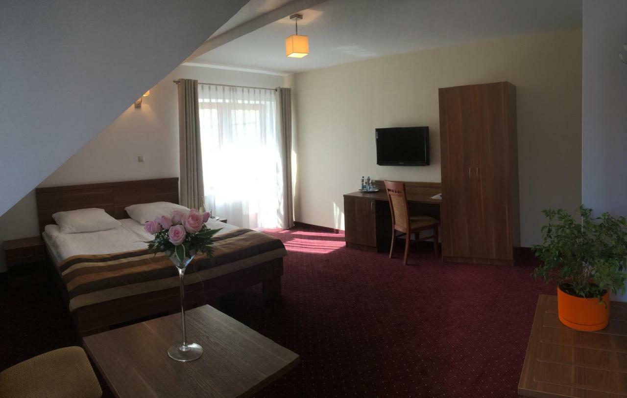 Hotel Dyminy كيلتشي المظهر الخارجي الصورة