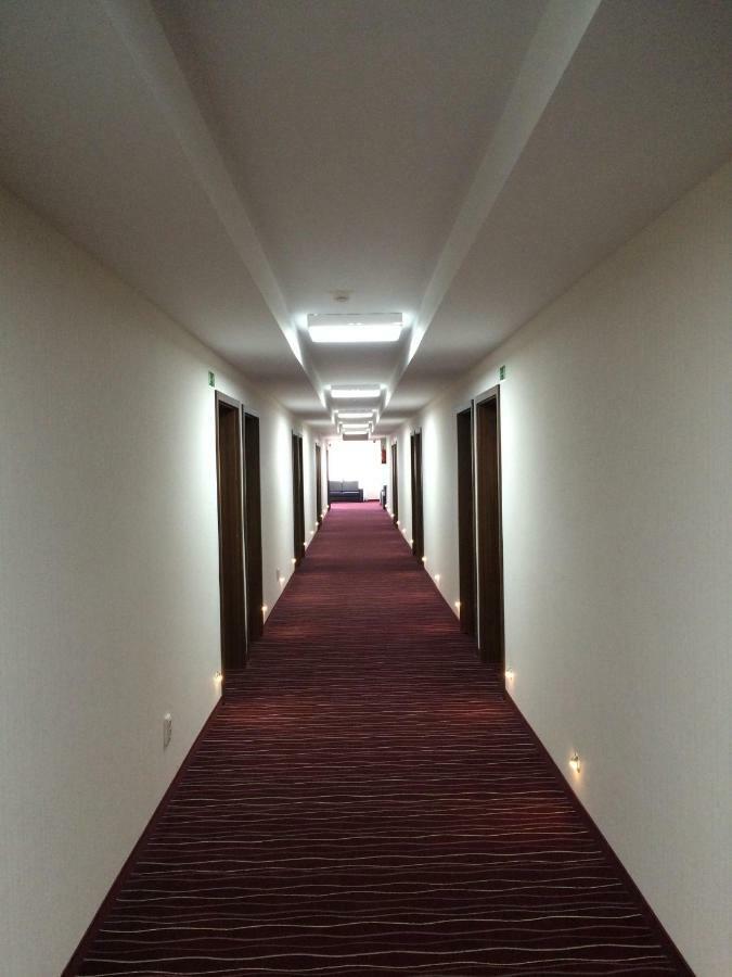 Hotel Dyminy كيلتشي المظهر الخارجي الصورة