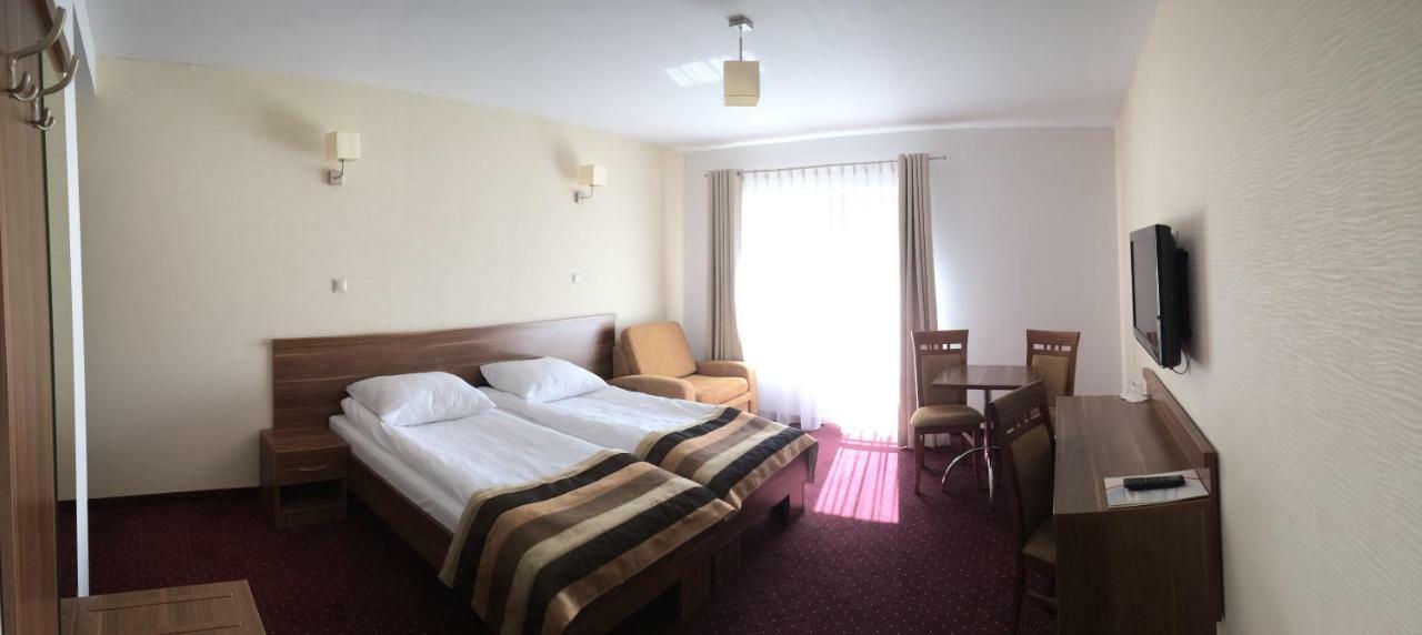 Hotel Dyminy كيلتشي المظهر الخارجي الصورة
