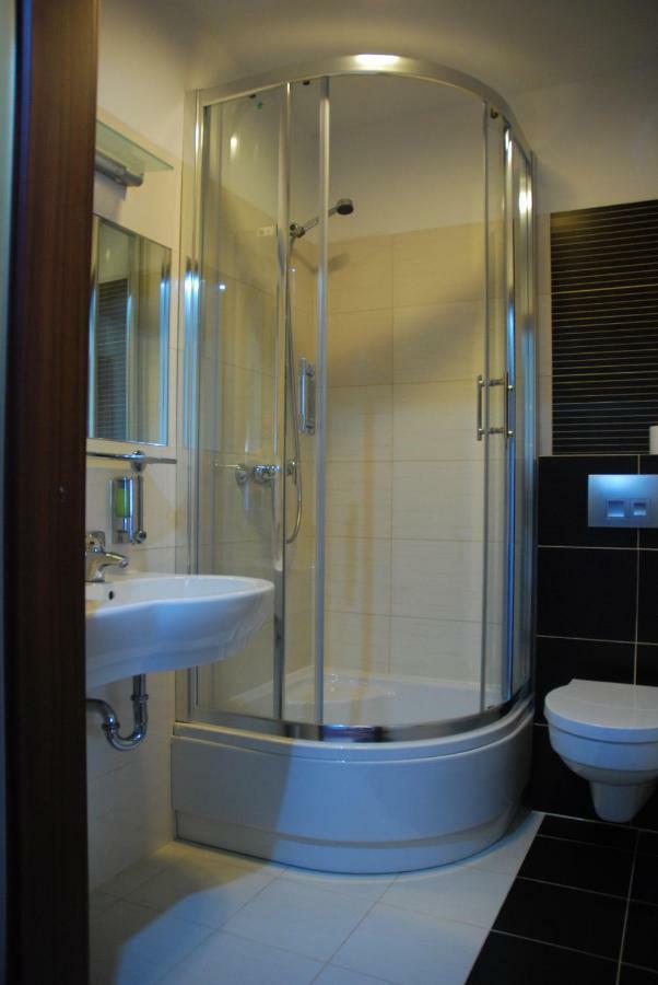 Hotel Dyminy كيلتشي المظهر الخارجي الصورة